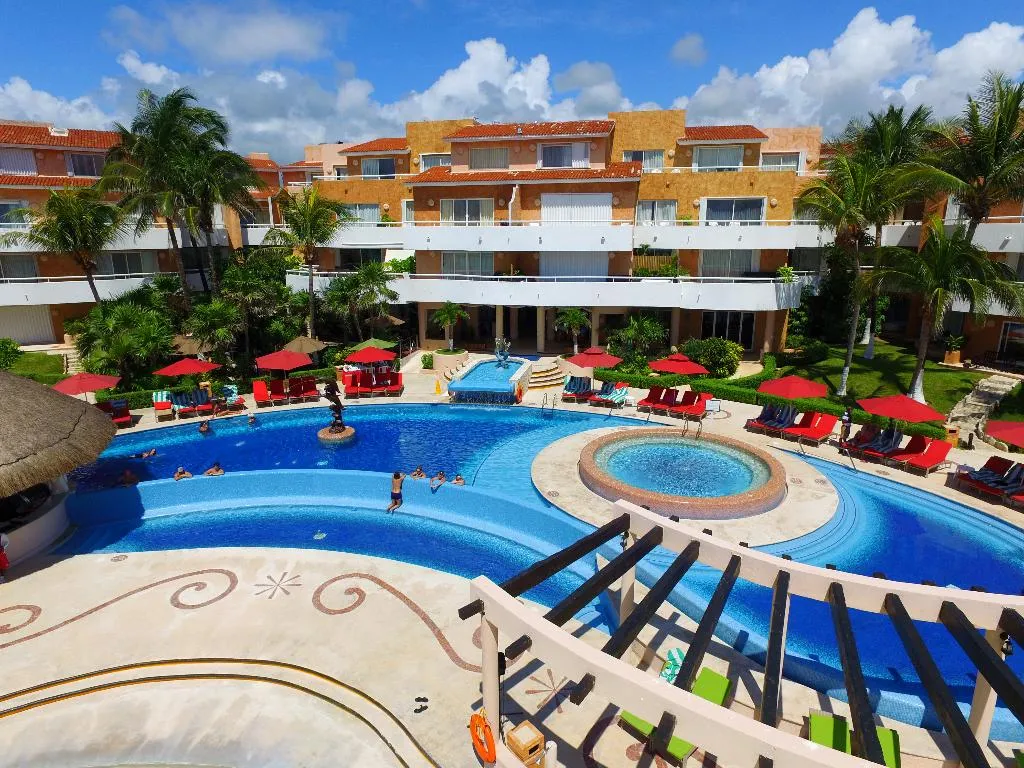 Pool, Sunset Fishermen Beach Resort Playa Del Carmen, Cancun Area