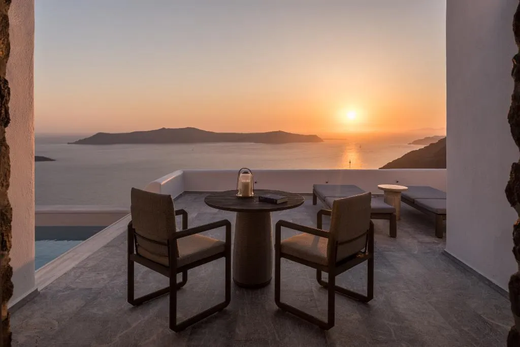 SUITE GRAND Room, Homeric Poems, Santorini