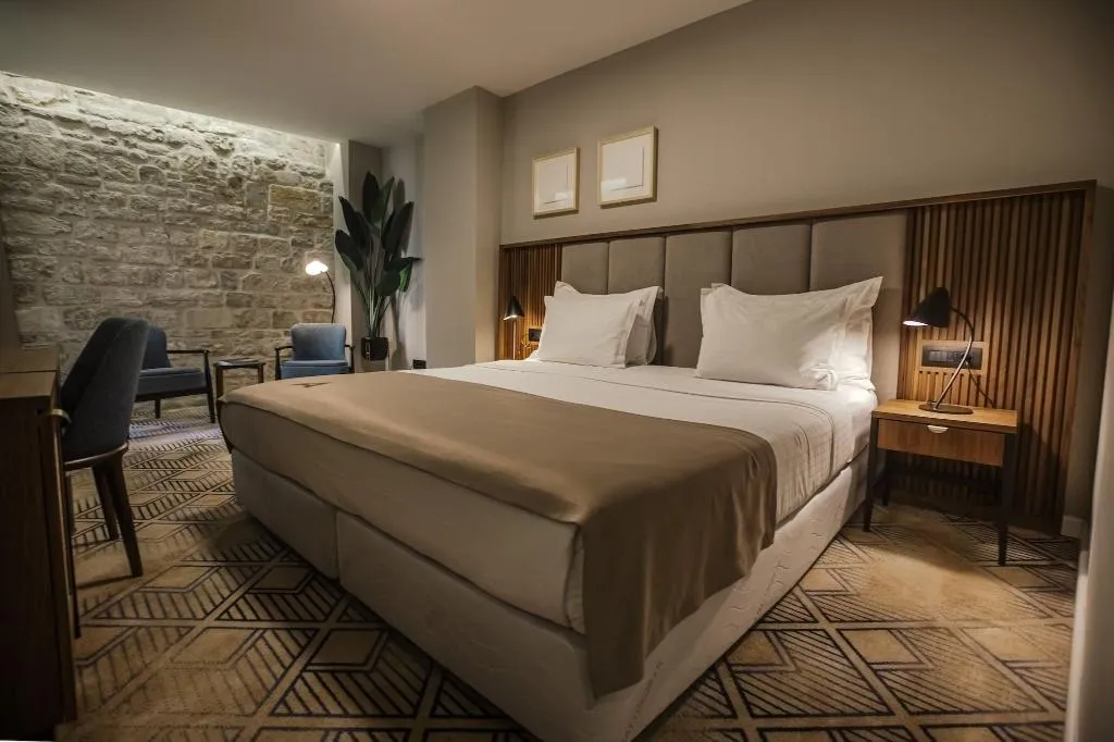 Room, Armerun Heritage Hotel & Residences, Split