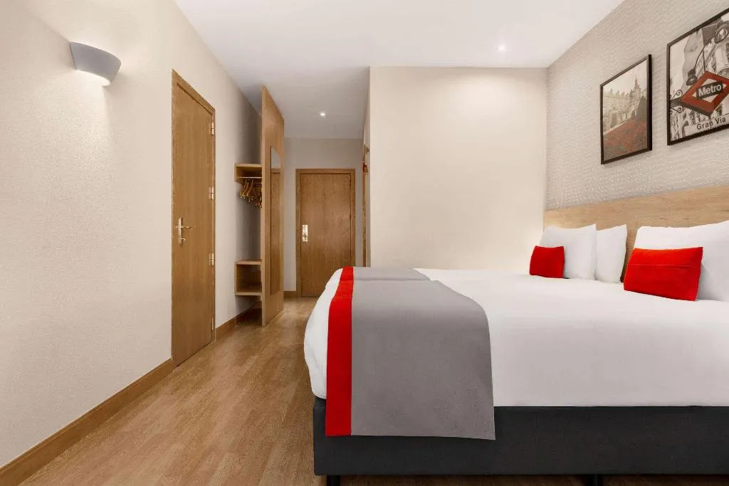 Room, Ramada by Wyndham Madrid Tres Cantos, Madrid