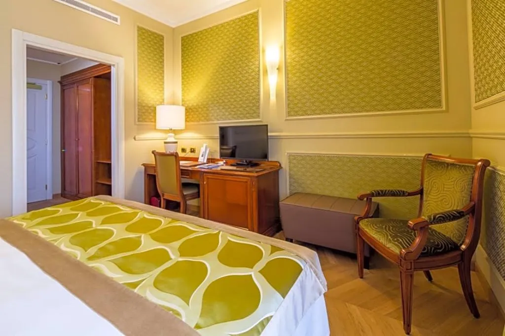 DOUBLE SINGLE USE CLASSIC Room, Grand Visconti Palace, Milan