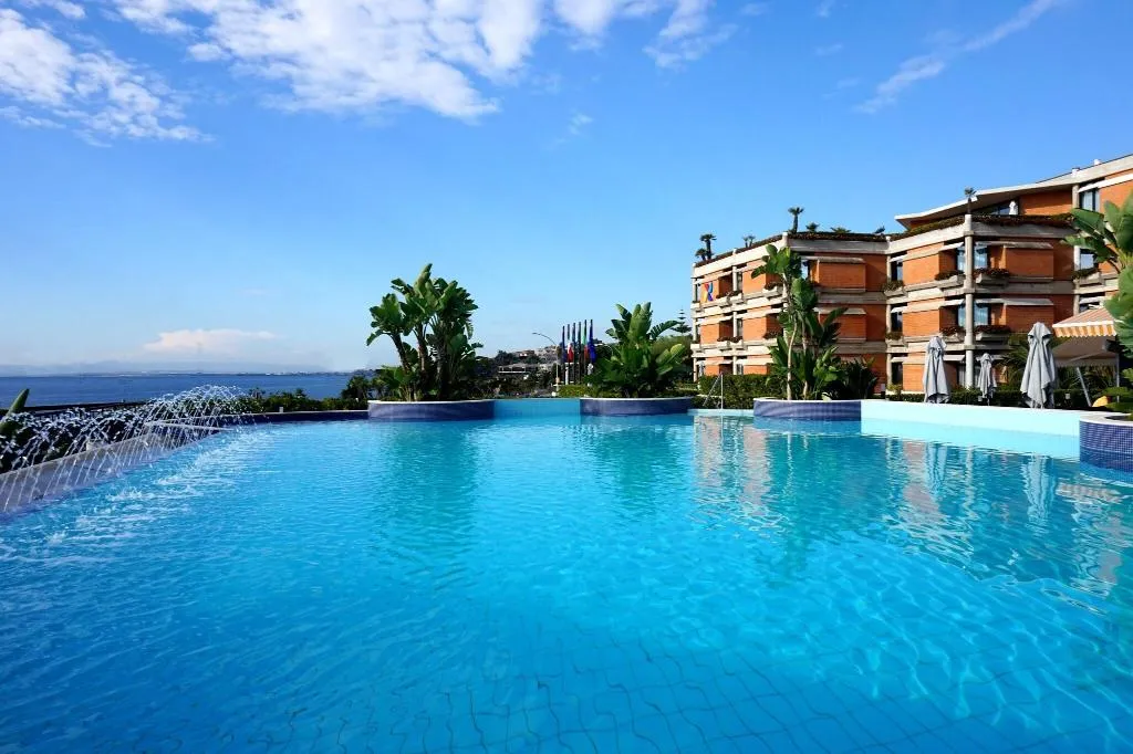 Pool, Four Points by Sheraton Catania Hotel & Conference, Catania