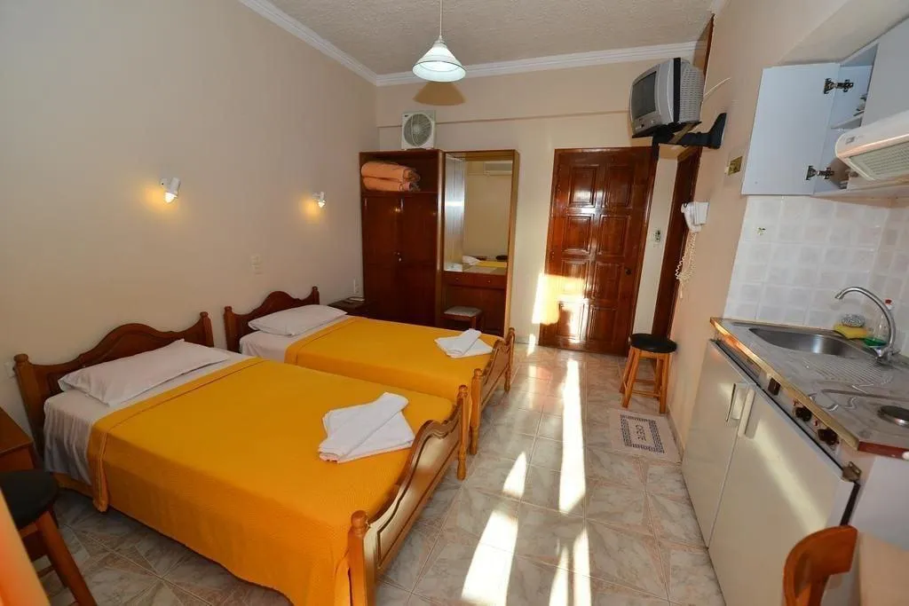 Room, Family Bikakis, Crete