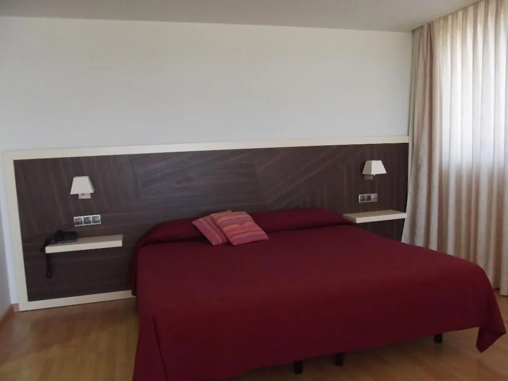 Room, Bag, Valencia
