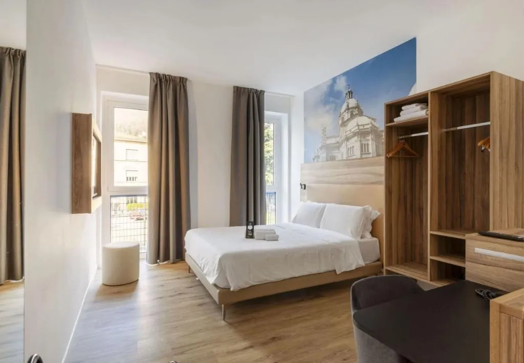 DOUBLE SUPERIOR Room, B&B Hotel Como Baradello, Milan