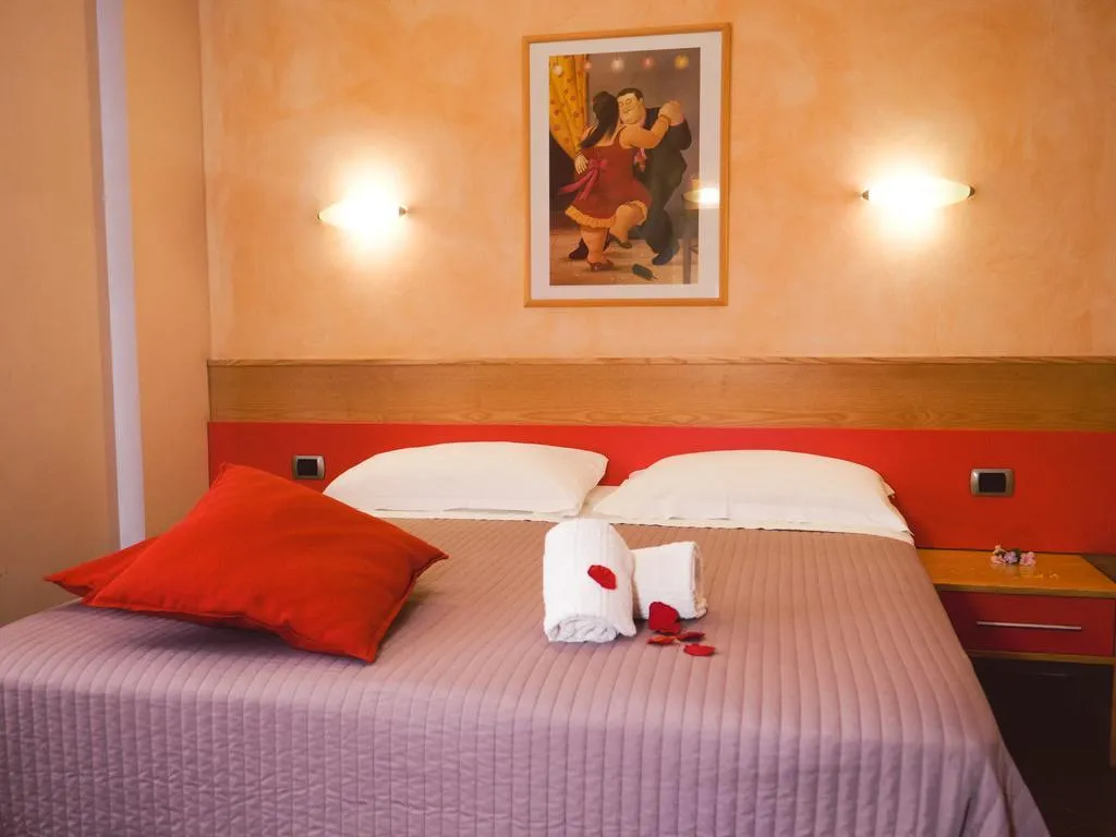 DOUBLE SUPERIOR Room, Hotel Diana Pompei, Naples