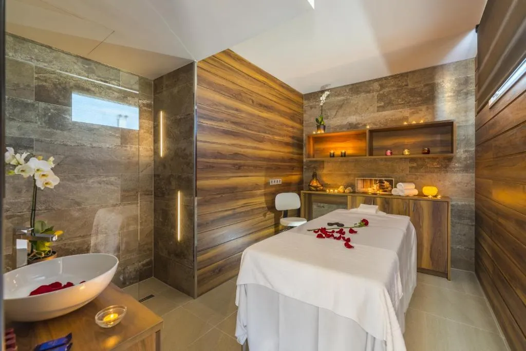 Sports and Entertainment, Hotel Marsol, Costa Brava