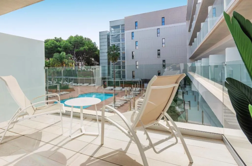 JUNIOR SUITE POOL VIEW Room, Aubamar Palma Resort, Majorca