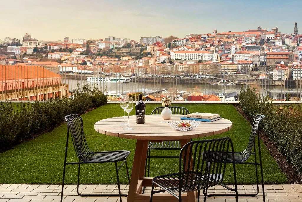 DOUBLE WITH VIEWS Room, Tivoli Kopke Porto Gaia Hotel, Porto