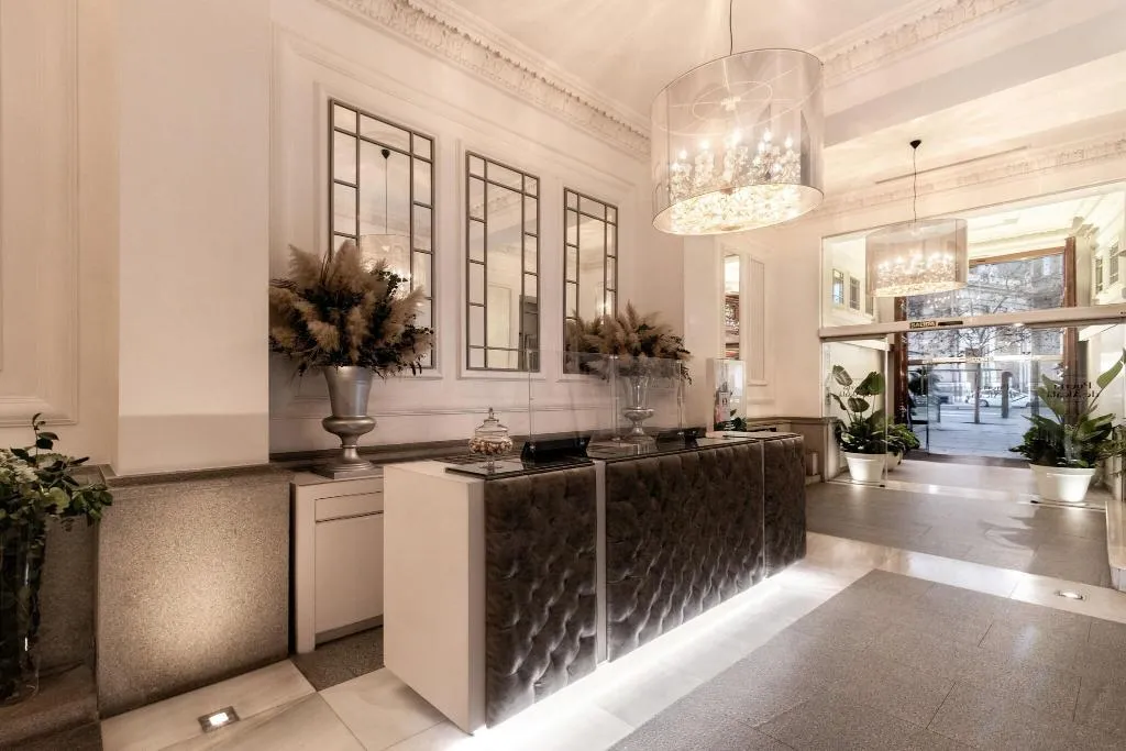 Lobby, Hospes Puerta de Alcalá, Madrid