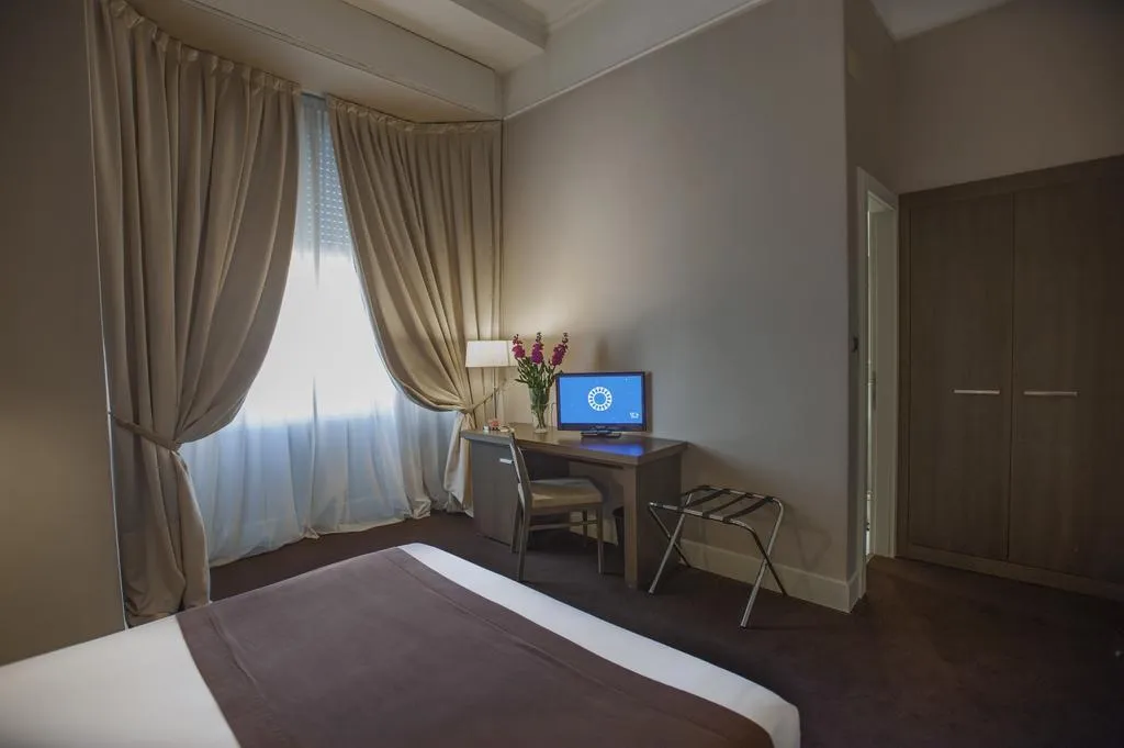 DOUBLE PREMIUM Room, Villa Torlonia Hotel, Rome
