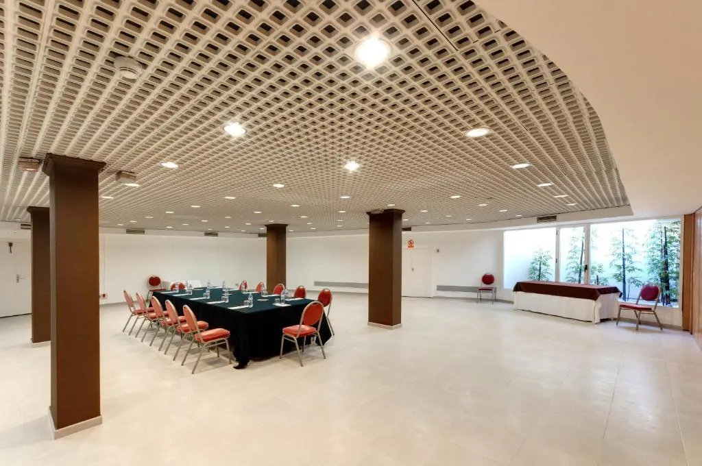Conferences, Port Valencia Azafata, Valencia