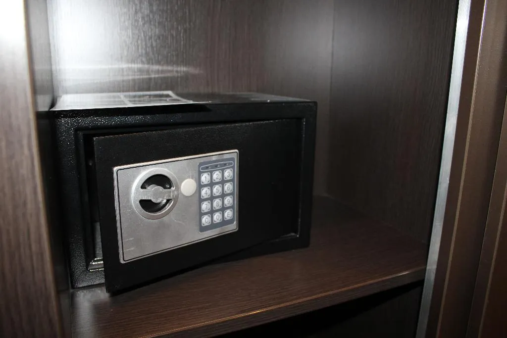TWIN DELUXE Room, Royal Amsterdam Hotel, Amsterdam