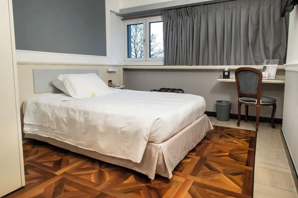 SINGLE ONE BED Room, Santa Barbara, Milan