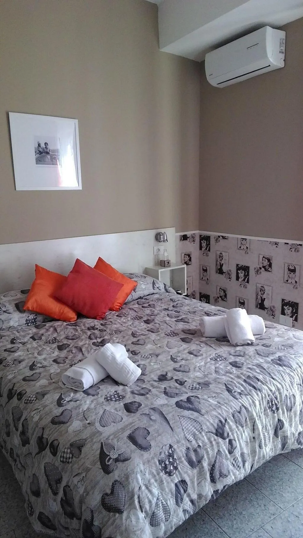 Room, B&B Sweet Home, Naples