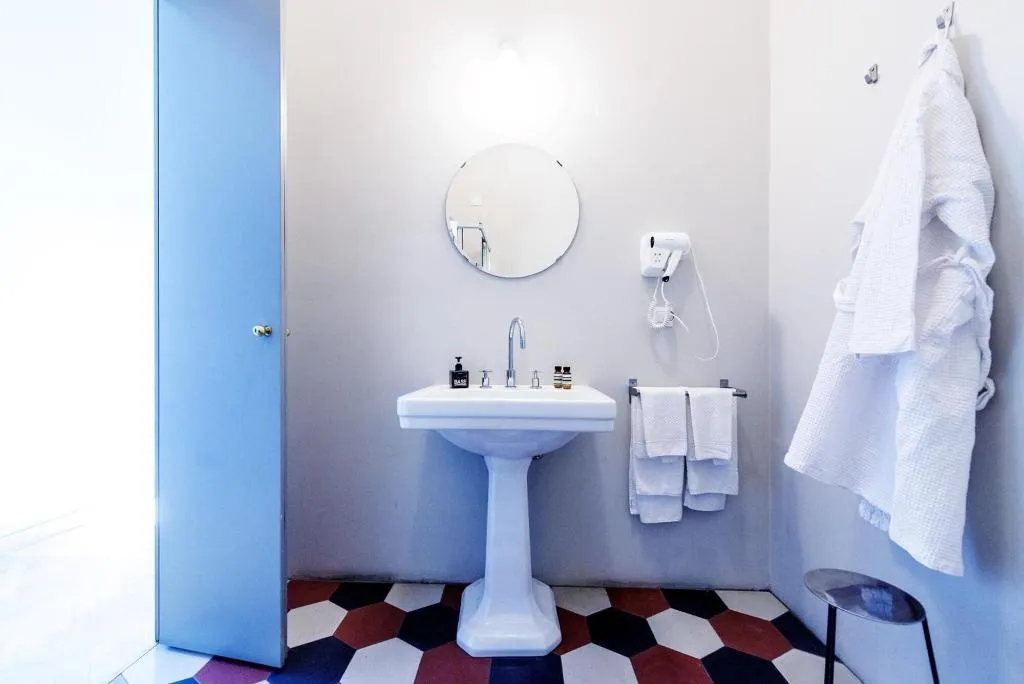 Room, Casa Base, Milan