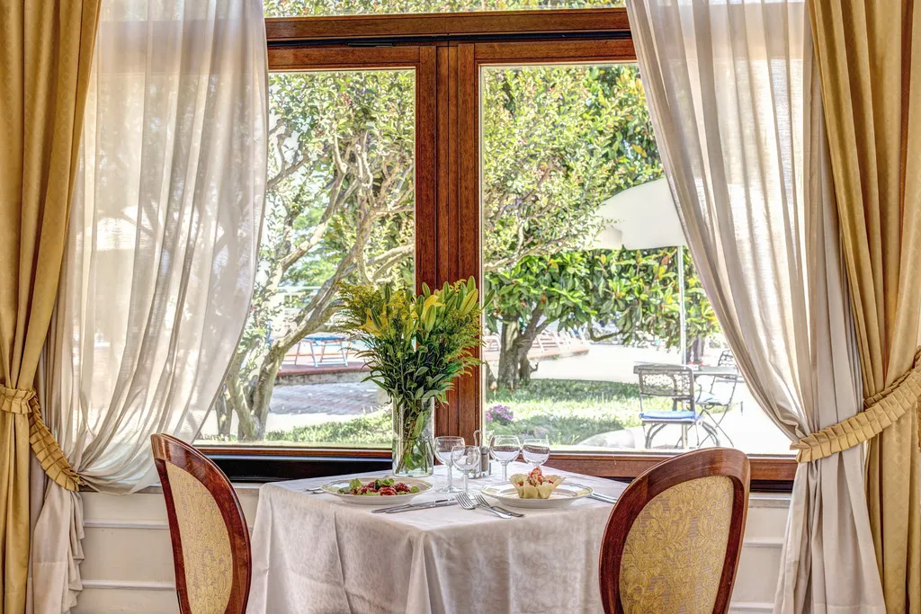 Restaurant, Villa Romita, Naples