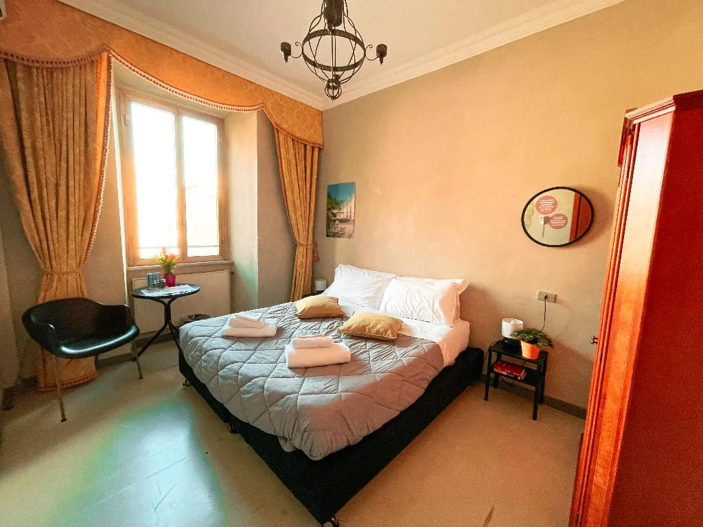 Double or Twin STANDARD Room, Ostello Bello Roma Colosseo, Rome