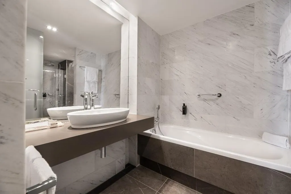 JUNIOR SUITE STANDARD Room, Eurostars das Letras, Lisbon