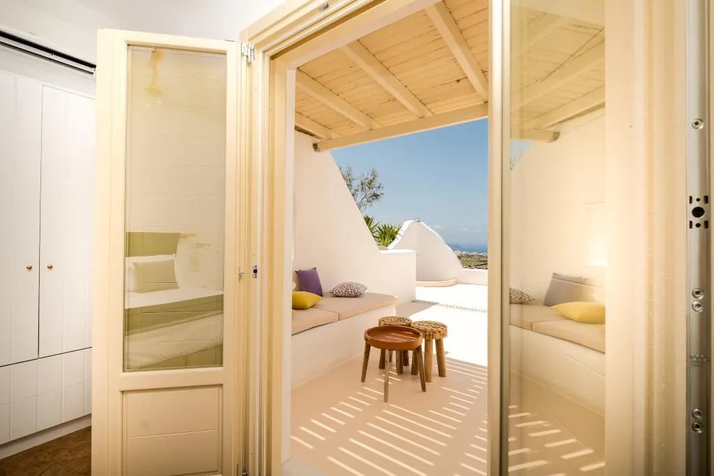 VILLA WITH PRIVATE POOL Room, White Orchid Villa, Santorini