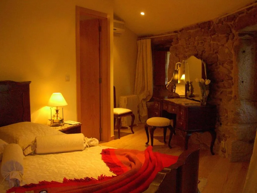 Room, Outros Tempos Turismo De Aldeia, Porto