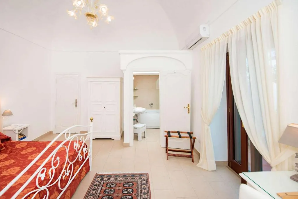 Room, Hotel Villa Gabrisa, Naples