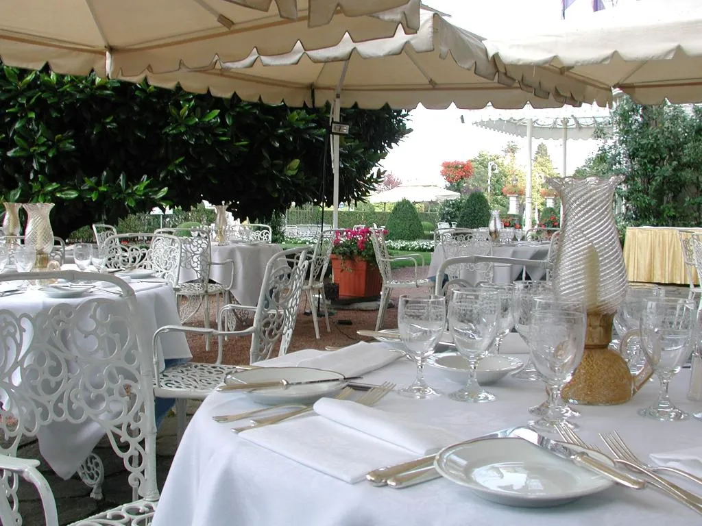 Restaurant, Des Iles Borromees, Milan