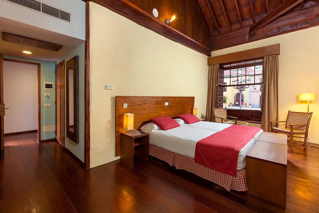 JUNIOR SUITE STANDARD Room, Hotel LIVVO La Quinta Roja, Tenerife