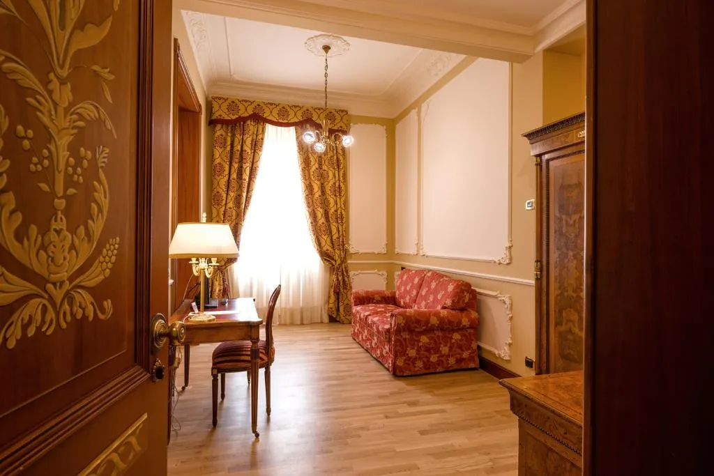 JUNIOR SUITE STANDARD Room, Grand Hotel Wagner, Palermo