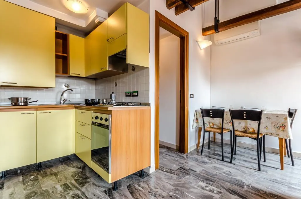 Room, Venice Apartments, Venice