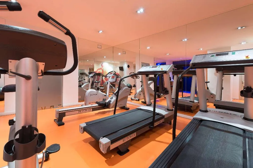 Sports and Entertainment, Hotel Barcelona Condal Mar Affiliated by Meliá, Barcelona