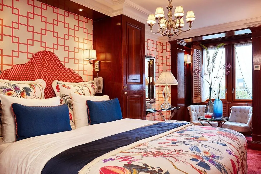 Room, Estherea, Amsterdam