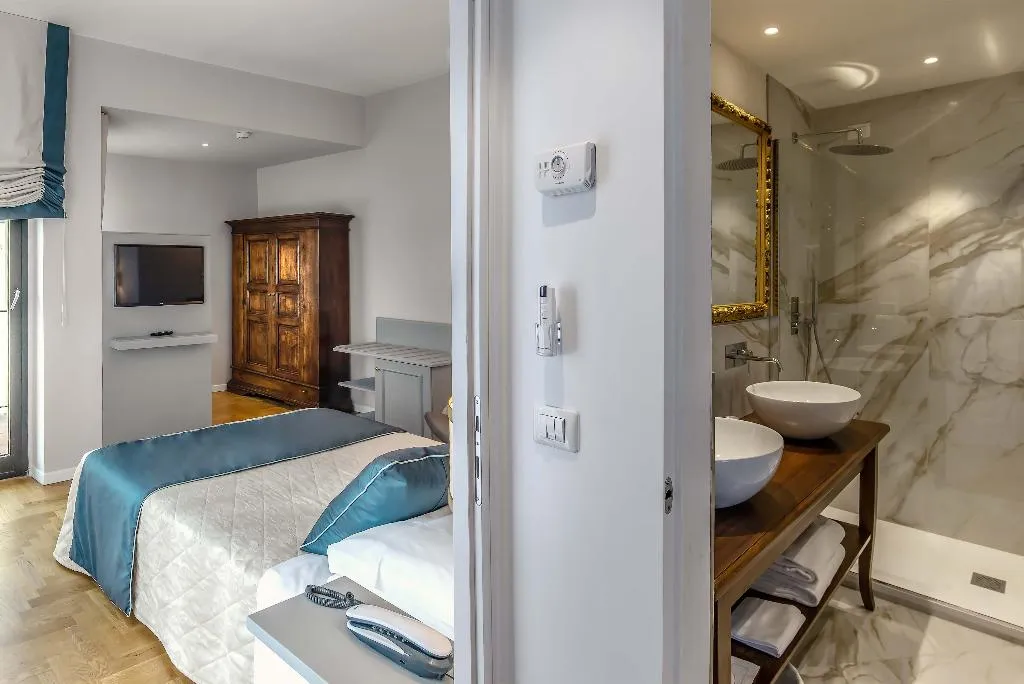 SUITE CITY VIEW Room, Machiavelli Palace, Florence