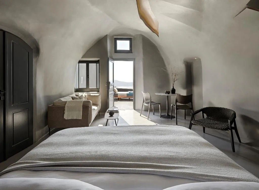 SUITE WITH PRIVATE POOL Room, Kivotos Santorini, Santorini