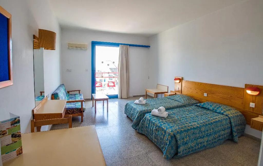 Room, Green Bungalows, Cyprus