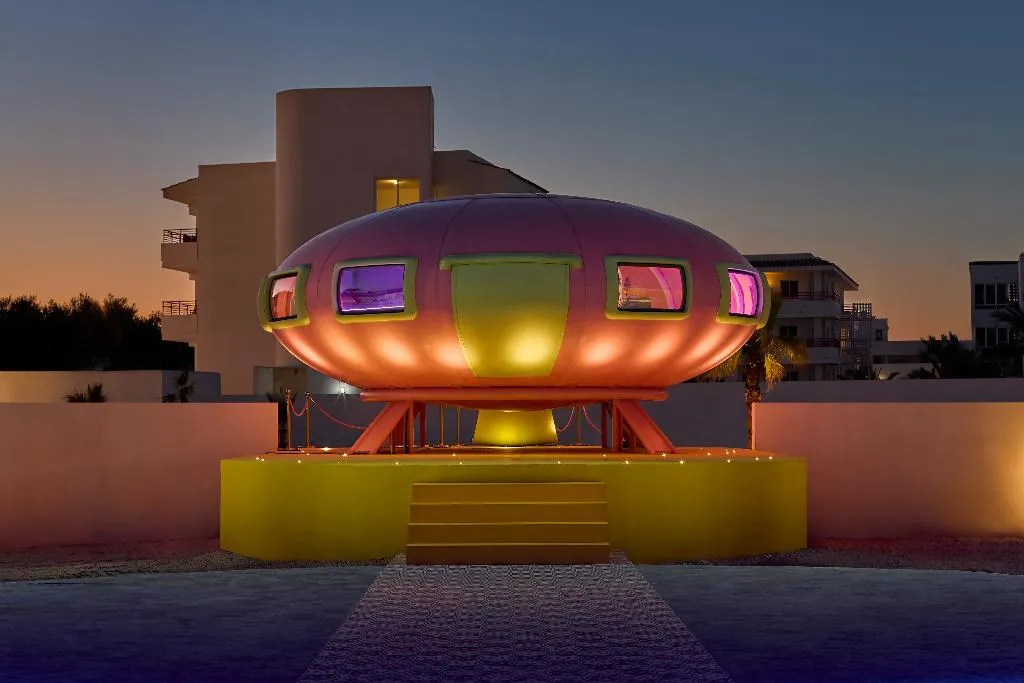 Sports and Entertainment, Los Felices Ibiza, Ibiza
