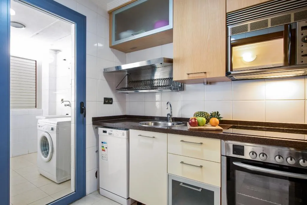 APARTMENT CAPACITY 5 TWO BEDROOMS Room, Pierre & Vacances Altea Beach Port, Costa Blanca