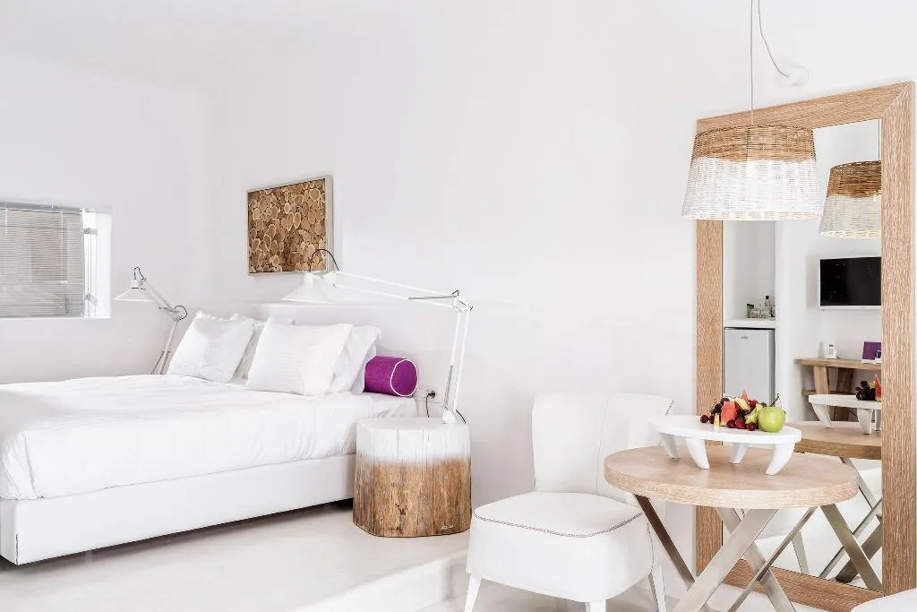 SUITE HONEYMOON Room, Charisma Suites, Santorini