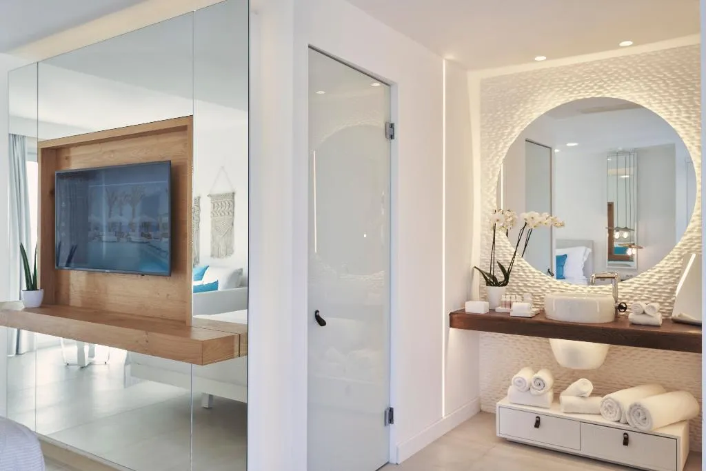 DOUBLE STANDARD Room, Nikki Beach Resort & Spa Santorini, Athens