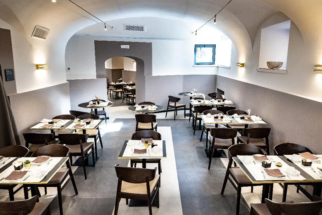 Restaurant, The Cross, Rome