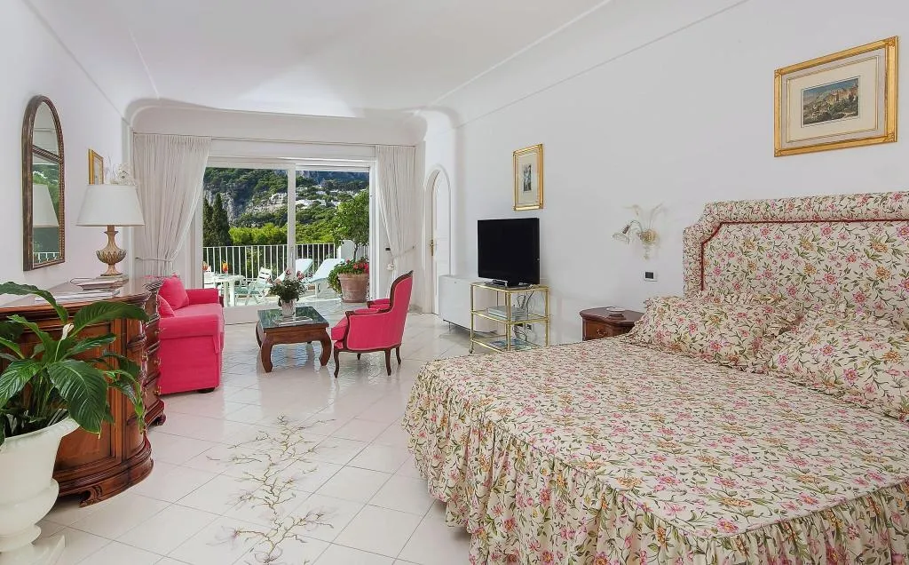 JUNIOR SUITE GARDEN VIEW KING BED Room, Villa Brunella, Naples