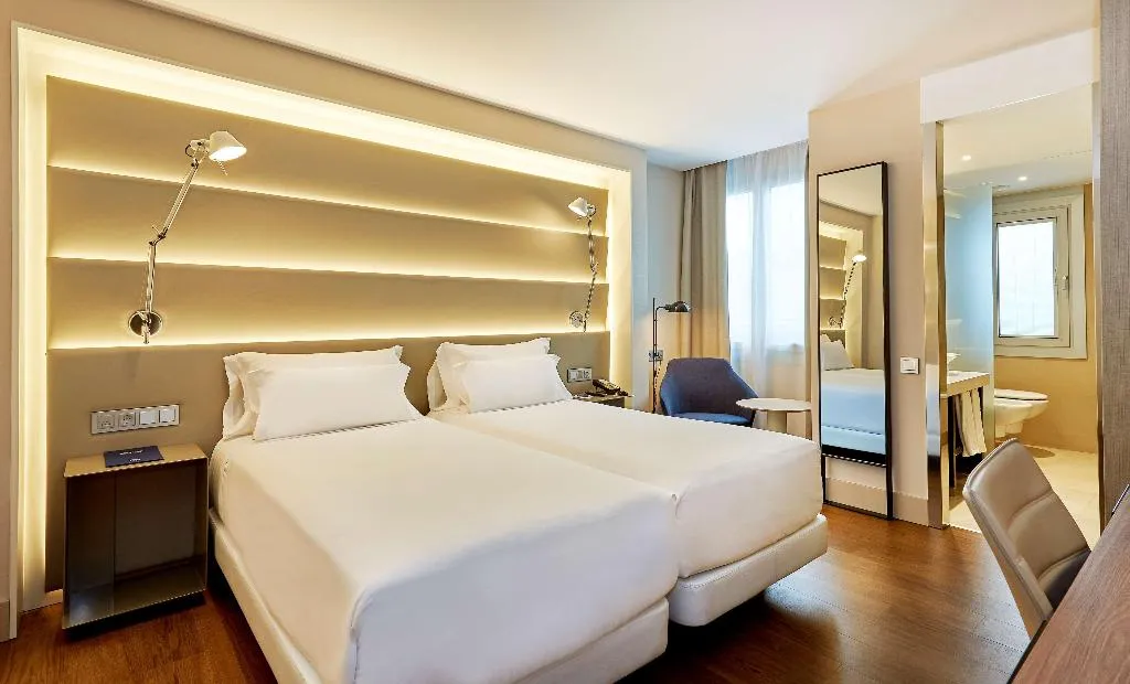 DOUBLE SUPERIOR Room, NH Sants Barcelona, Barcelona