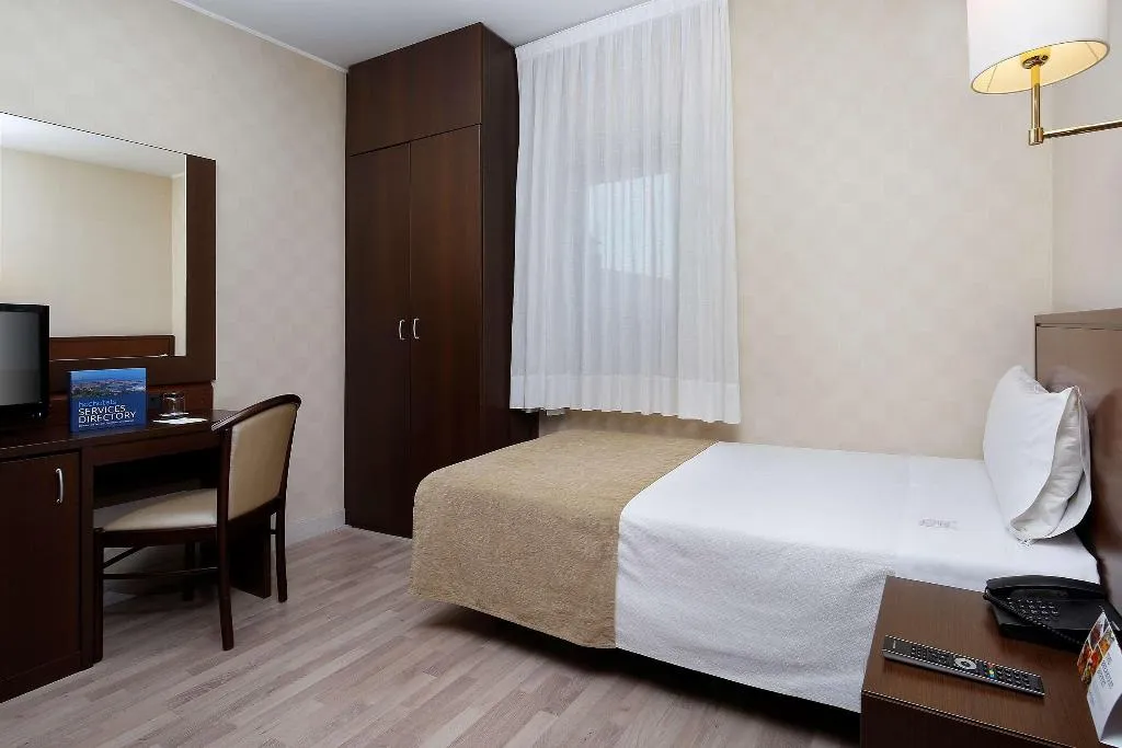 Room, HCC Taber, Barcelona