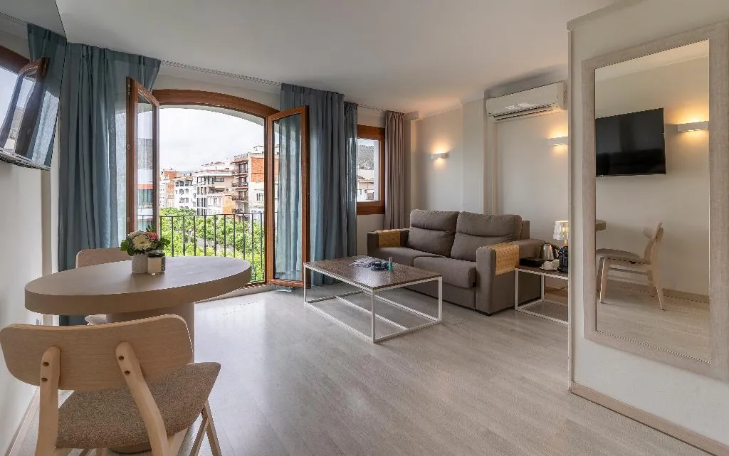 QUADRUPLE STANDARD Room, Prestige Mar y Sol, Costa Brava