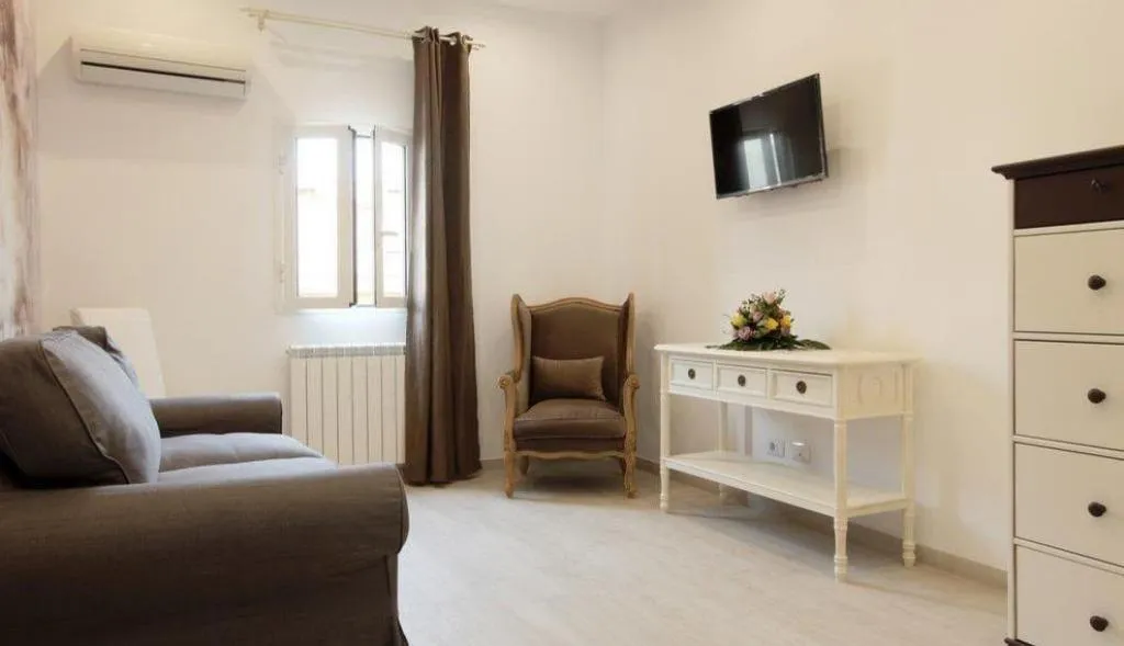 Room, Portamaggiore Room, Naples