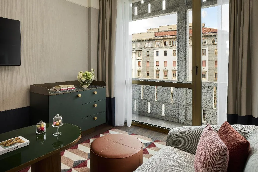 JUNIOR SUITE STANDARD Room, Tivoli President Milano Hotel, Milan