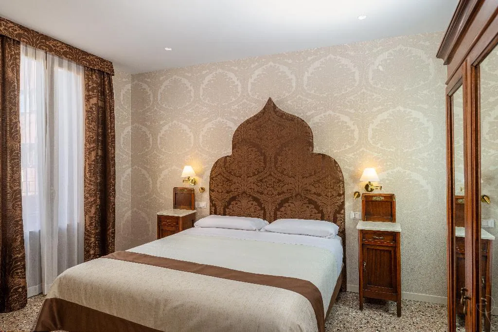 Double or Twin SUPERIOR Room, Hotel Villa Rosa, Venice