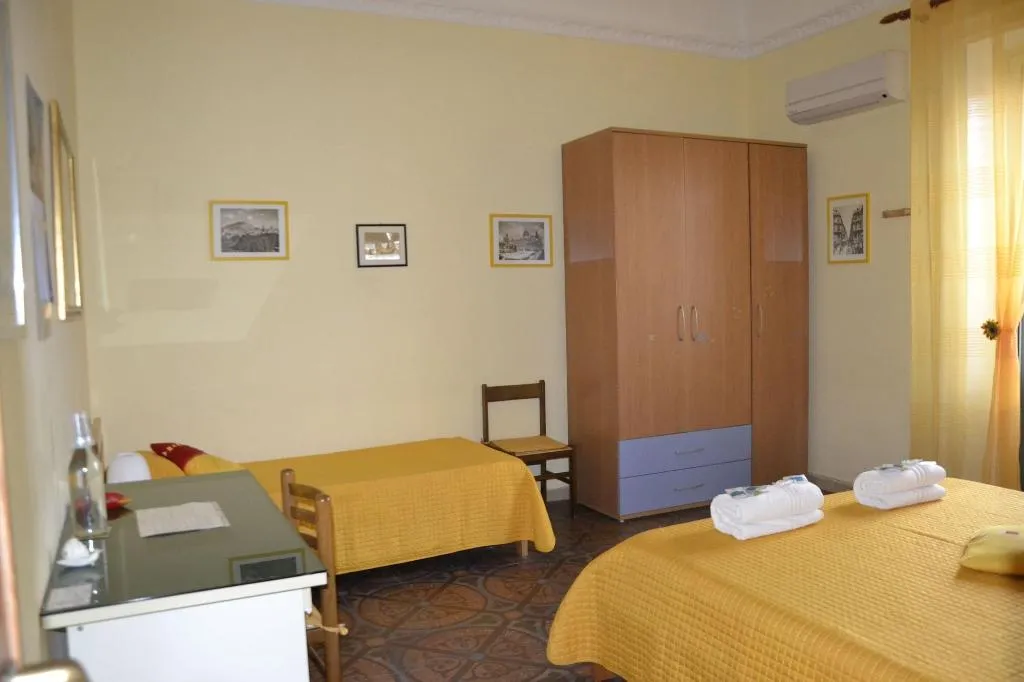 Room, B&B La Fenicia, Palermo