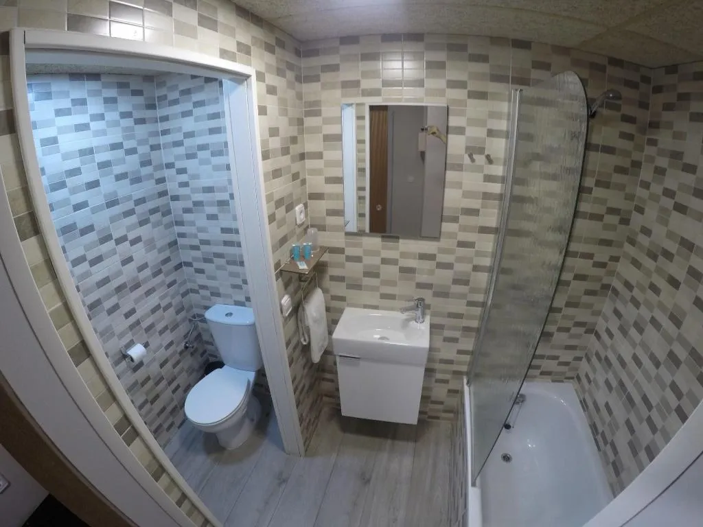 Room, L'Hostalet d'Arenys de Mar, Barcelona