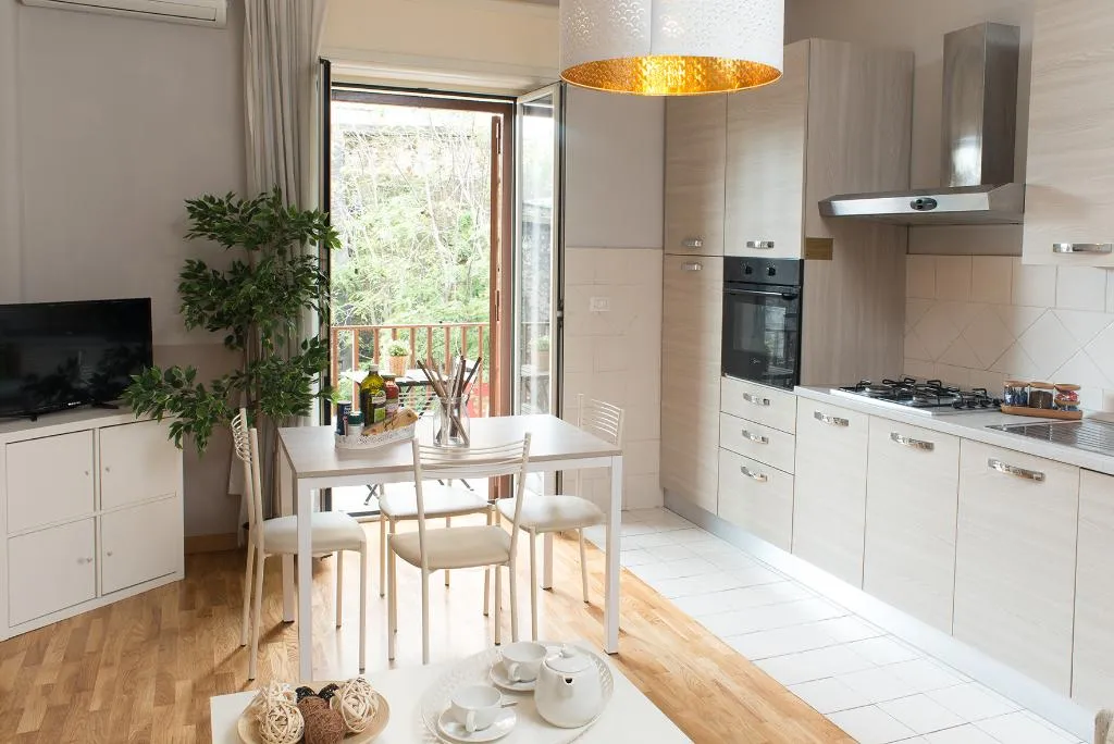 APARTMENT CAPACITY 3 Room, Residenza Flegrea, Naples